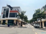 NHÀ PHỐ SỔ SẴN COMPOUND CAO CẤP TP.HCM - 15 phút tới AEON MALL: 3,2 TỶ. Vũ 0933910039
